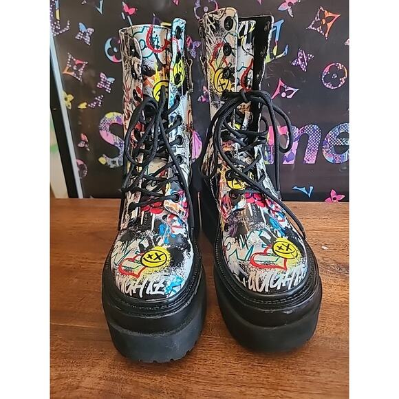 D’amelio Womens 7.5 Black Platform Graffiti Booties Punk - Picture 2 of 11